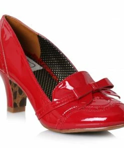 Ellie Shoes Closed Toe Loafer