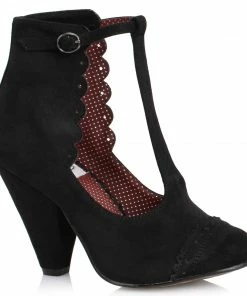 Ellie Shoes Closed Toe Suede T Strap